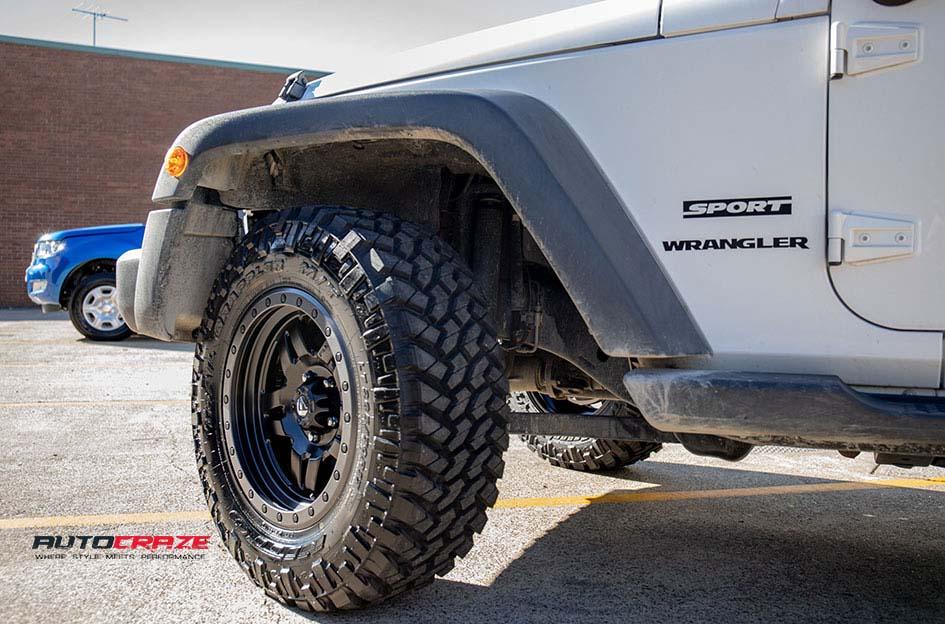 JEEP WRANGLER ANZA MATTE BLACK WITH ANTHRACITE RING